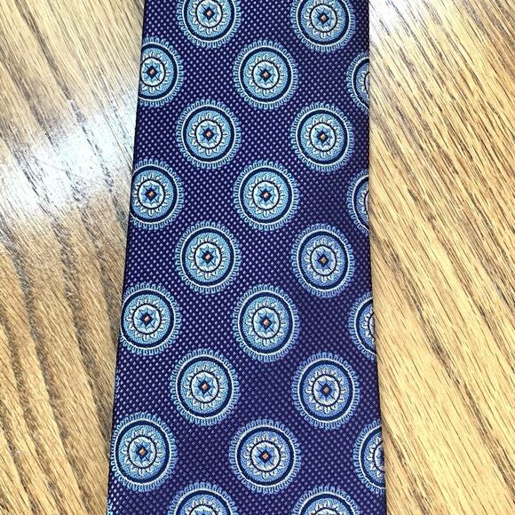 JOS A BANK RESERVE Silk Tie 57" x 3.25" Blue Medallions on Purple Necktie NWT - Picture 3 of 7